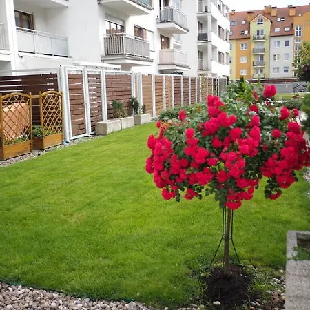 Swinoujscie Platan Patio 2- Berry Apartments Exterior photo